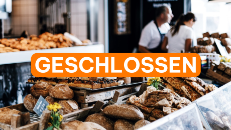 Bäckereiauslagen mit &quot;Geschlossen&quot; Schrift darüber