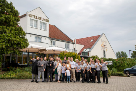 Team Flair Hotel Reuner