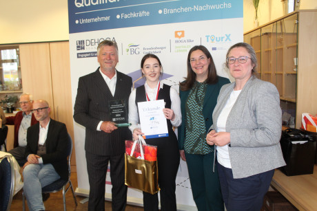 Foto von Hotelfachleute 1. Platz Florentine Kabat