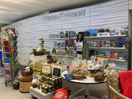 Produktpräsentation in der Touristinformation Lübbenau
