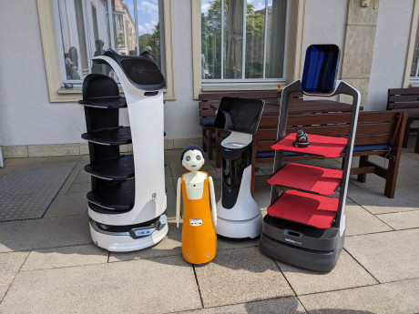 4 verschiedene Roboter bei der KI Landpartie