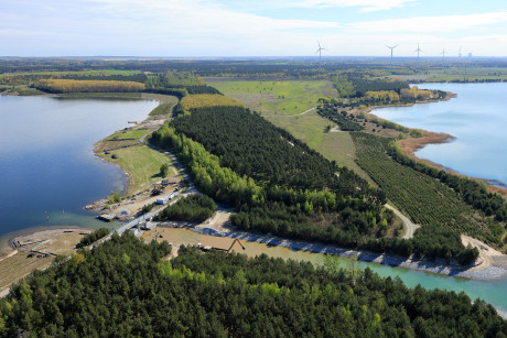 Luftbildaufnahme Sedlitzer und Partwitzer See im Lausitzer Seenland