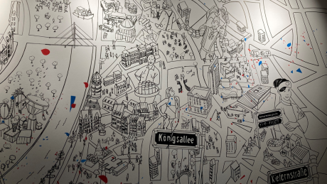 Stadtplan Düsseldorf in der Touristinformation