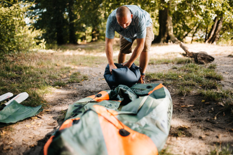Packraft Hikanoe beim Aufbau