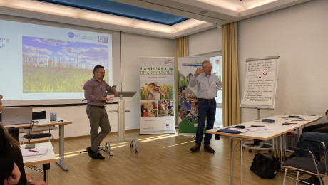 Wolfgang Günther (NIT) präsentiert auf dem Tag des Ländlichen Tourismus