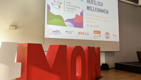 Bühne beim Radtourismuskongress 2025