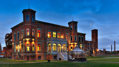 Alte Ölmühle Wittenberge erleuchtet bei Nacht