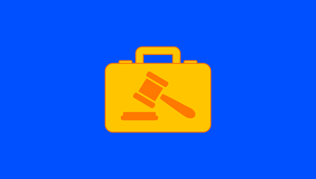 Richterhammer auf Koffer Symbol